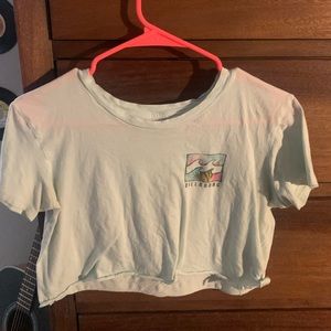 Cropped Billabong t-shirt